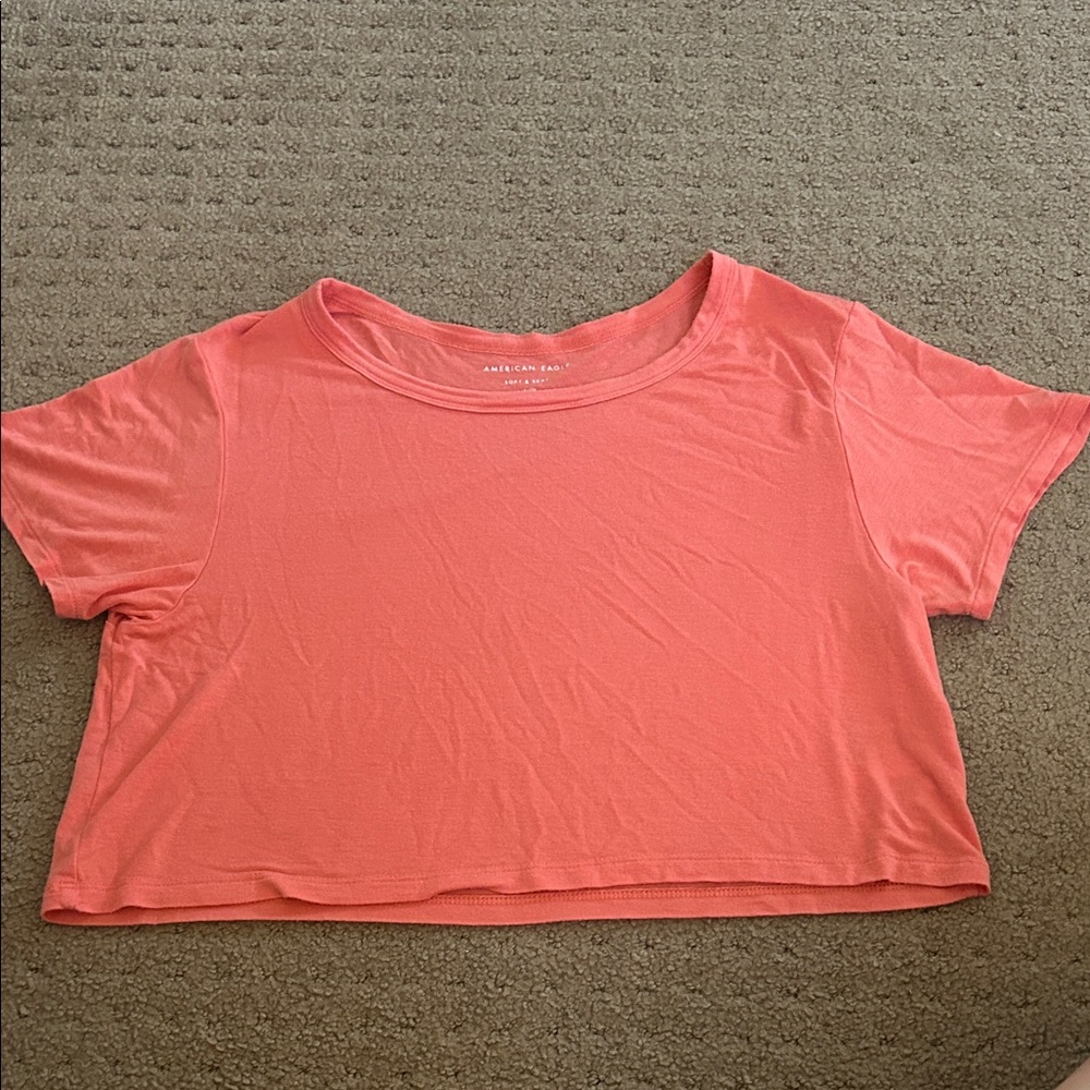 American Eagle Outfitters Coral Short Sleeve Tee